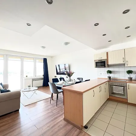 Apartment Luxury With A Beautiful View Of The Danube, Free - Wellness And Car Parking In The Center Of The *