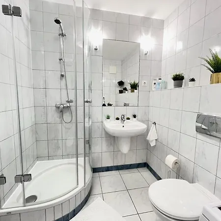 Luxury With A Beautiful View Of The Danube, Free - Wellness And Car Parking In The Center Of The Apartment