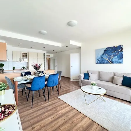 Luxury With A Beautiful View Of The Danube, Free - Wellness And Car Parking In The Center Of The Budapest