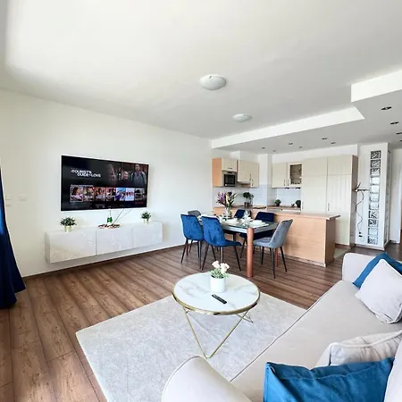 Luxury With A Beautiful View Of The Danube, Free - Wellness And Car Parking In The Center Of The * Budapest