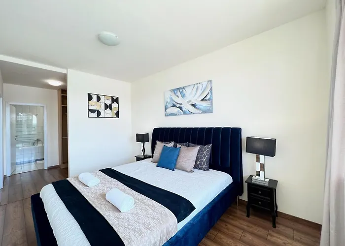 Luxury With A Beautiful View Danubius Apartament
