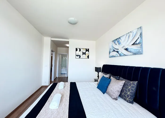 Luxury With A Beautiful View Danubius Apartament *
